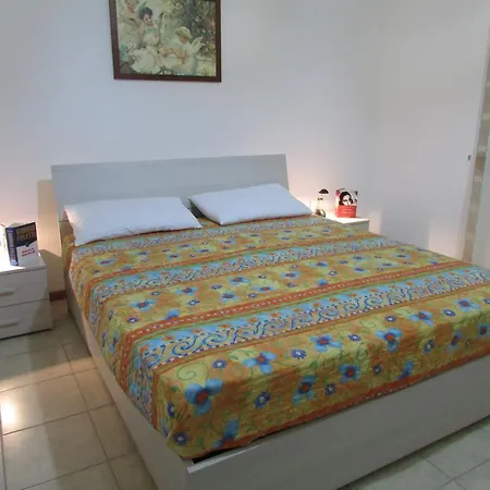 Bed & Breakfast Three B